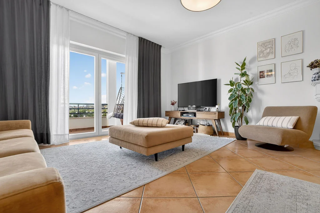 Apartamento T2 para Venda com Suite, Box e Arrecadação em Manique, Alcabideche – Cascais em Cascais