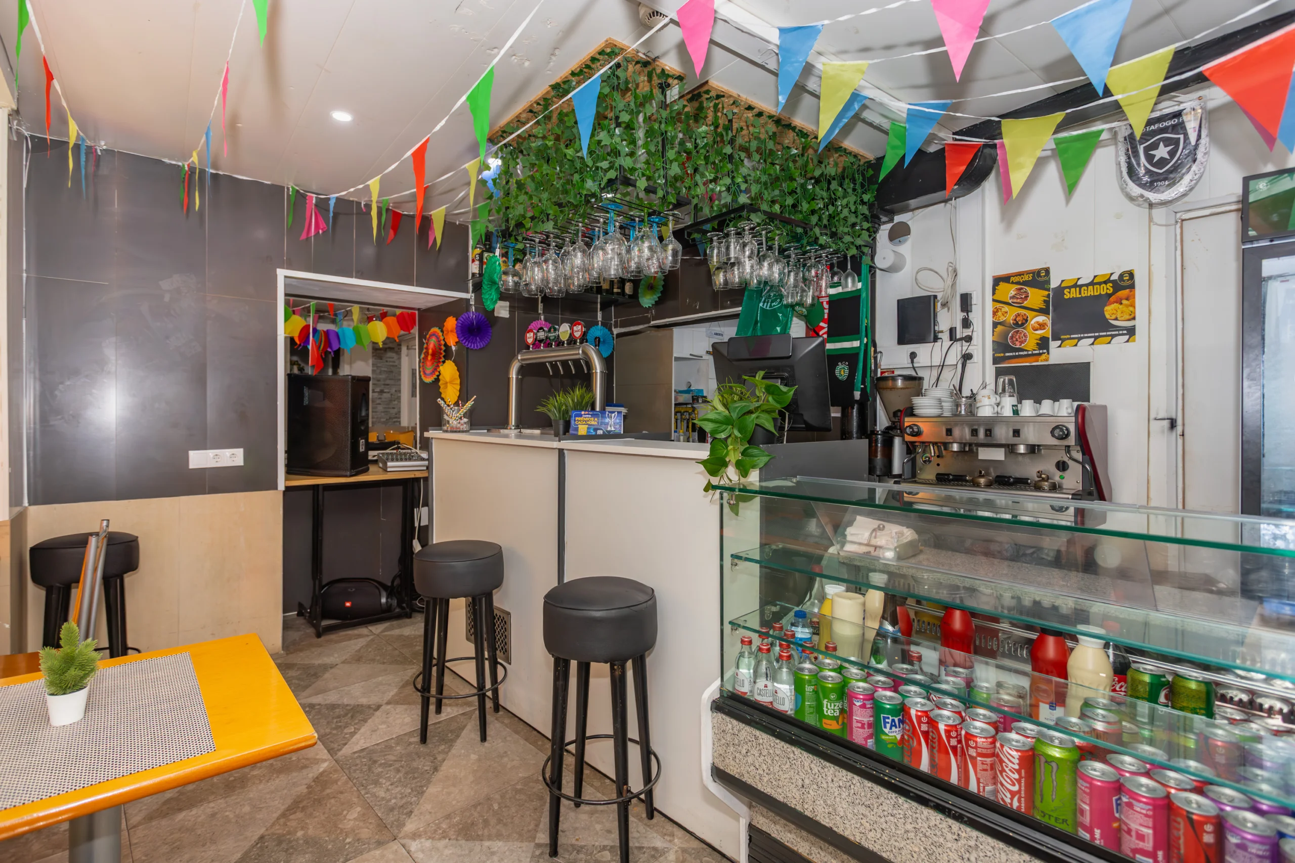 Trespasse de Restaurante na Bica em Lisboa